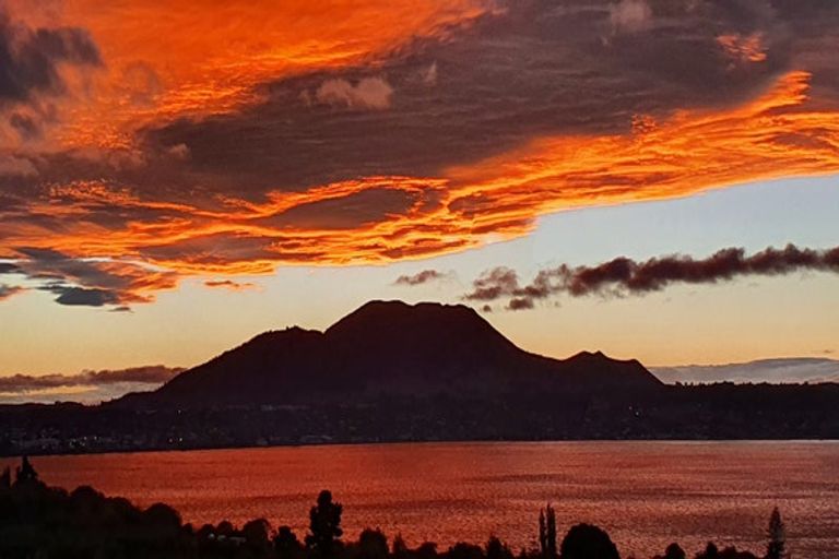 Photo of property in 17a Silich Street, Acacia Bay, Taupo, 3330