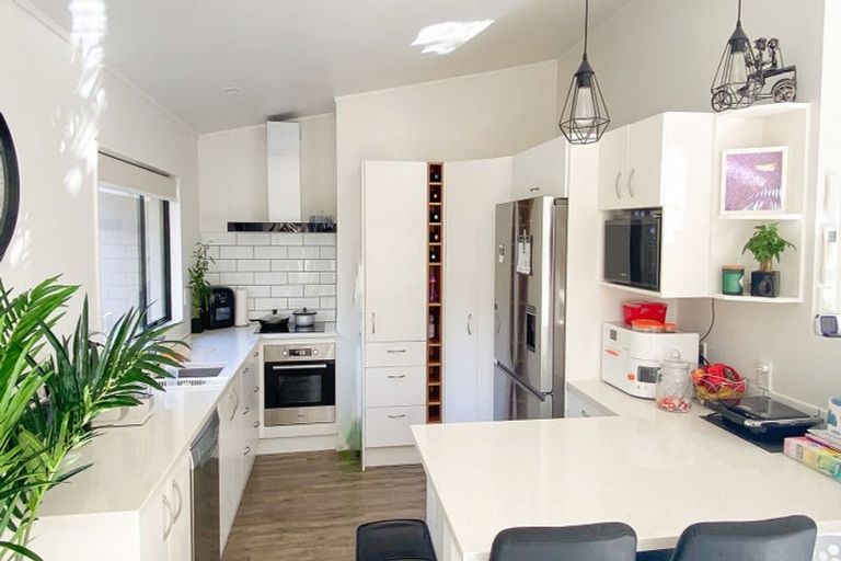 Photo of property in 19 Moore Street, Hillcrest, Auckland, 0627