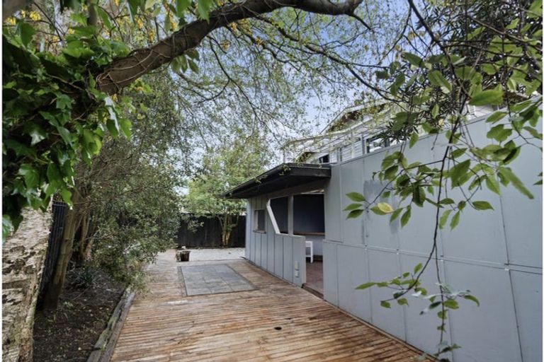 Photo of property in 12 Woodend Road, Woodend, 7610