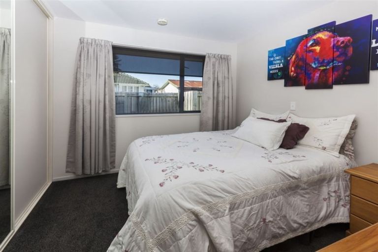 Photo of property in 2d Ferndown Lane, Bromley, Christchurch, 8062