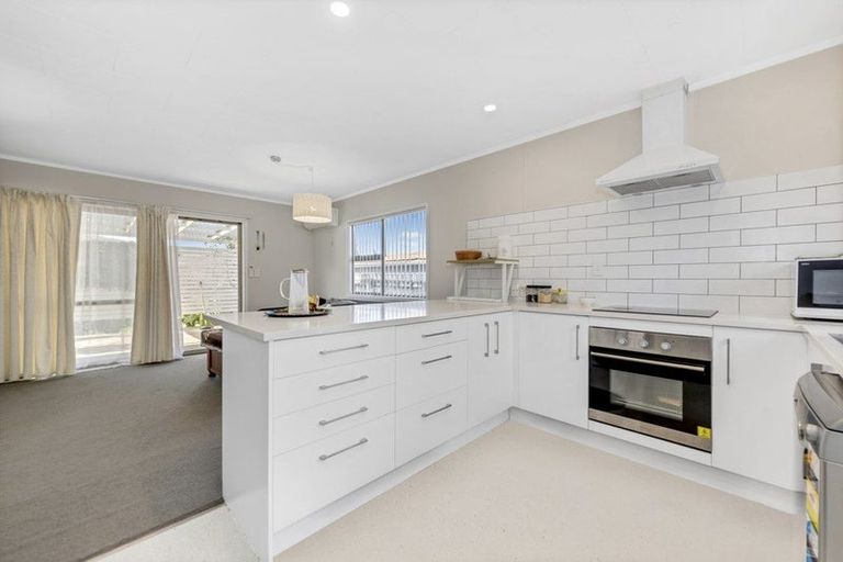 Photo of property in 36a Alma Crescent, Papakura, 2110