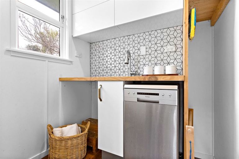 Photo of property in 4 Greenaway Place, Martinborough, 5711