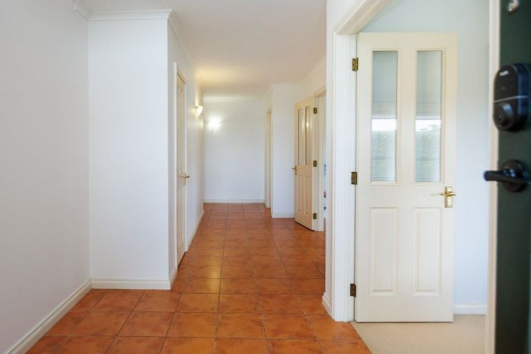 Photo of property in 27 Royal Oak Drive, Kelvin Grove, Palmerston North, 4414