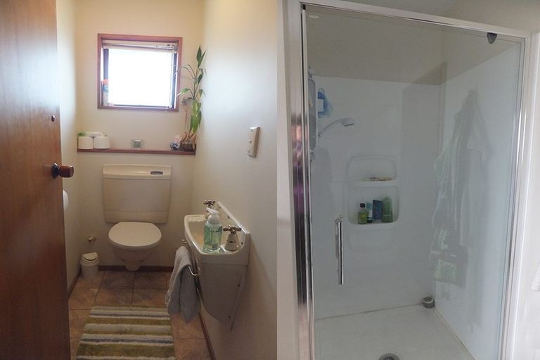 Photo of property in 3 Regency Crescent, Redwood, Christchurch, 8051