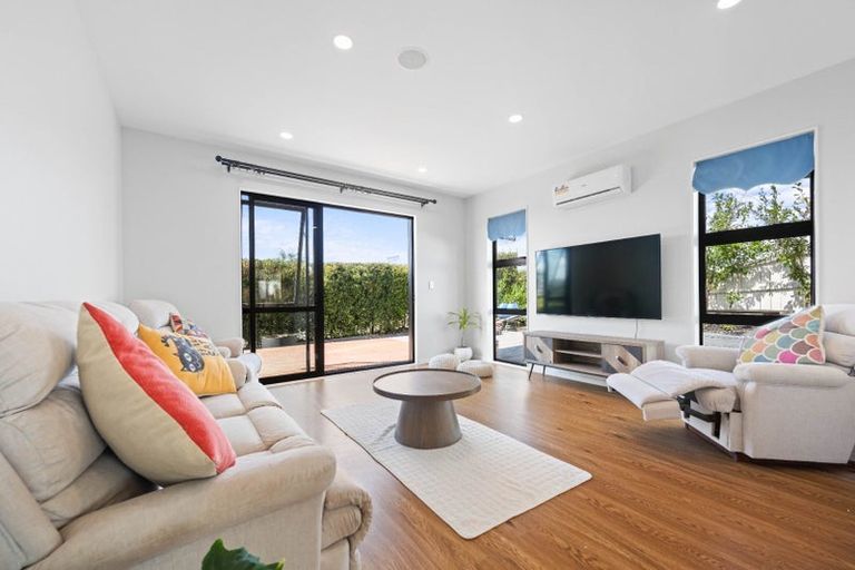 Photo of property in 2 Gemscott Crescent, Huapai, Kumeu, 0810