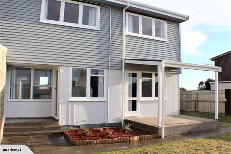 Photo of property in 10 Matipo Street, Castlecliff, Whanganui, 4501