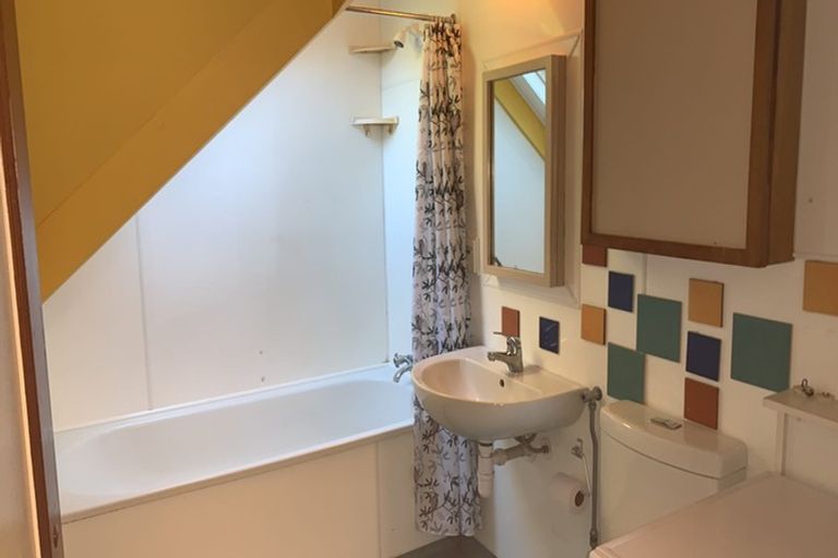 Photo of property in 17/10 Pitarua Street, Thorndon, Wellington, 6011