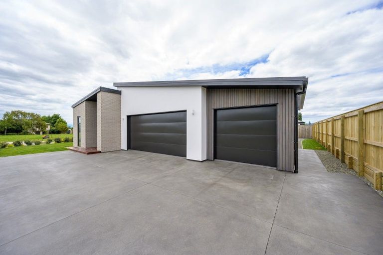 Photo of property in 38 Greenway Crescent, Hope, Richmond, 7020