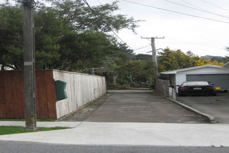 Photo of property in 64 Horoeka Street, Stokes Valley, Lower Hutt, 5019