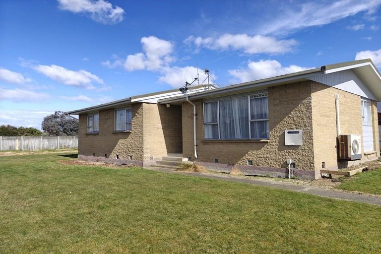 Photo of property in 54 Dunbeath Crescent, Kew, Invercargill, 9812