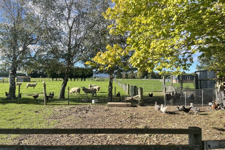 Photo of property in 192 Riccarton Road West, Mosgiel, 9092