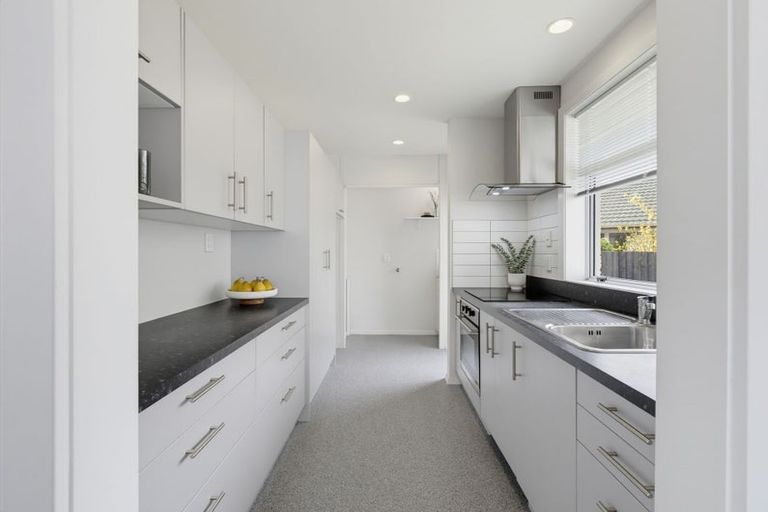Photo of property in 52 Claridges Road, Casebrook, Christchurch, 8051