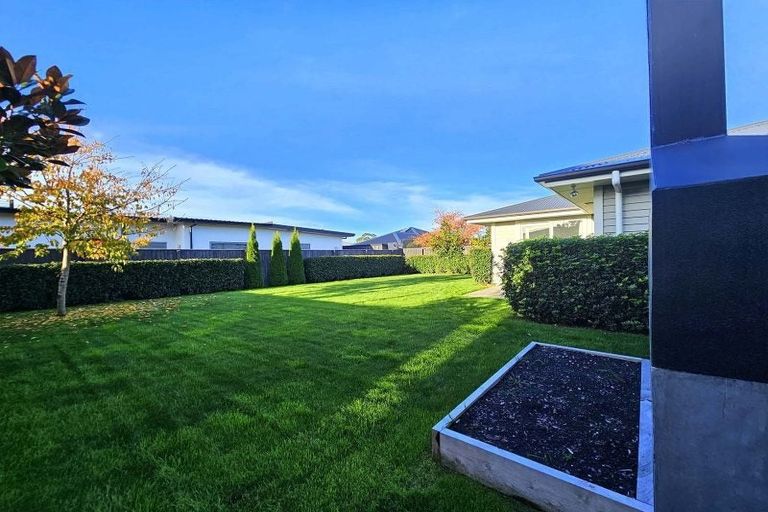 Photo of property in 18 Sterling Drive, Prebbleton, 7604