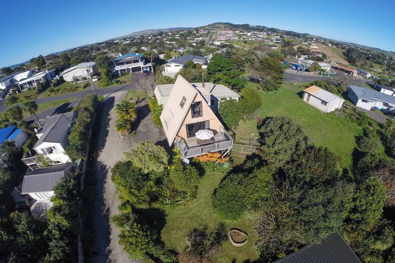 Photo of property in 18 Lily Street, Raglan, 3225