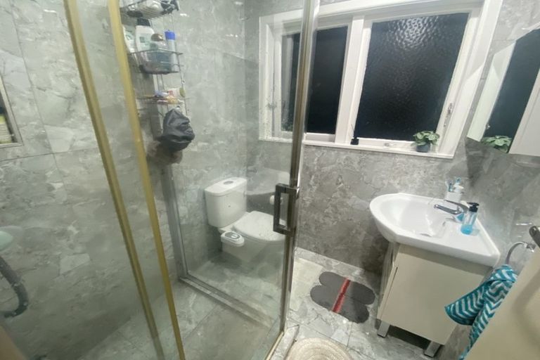 Photo of property in 1/178 Archers Road, Glenfield, Auckland, 0629