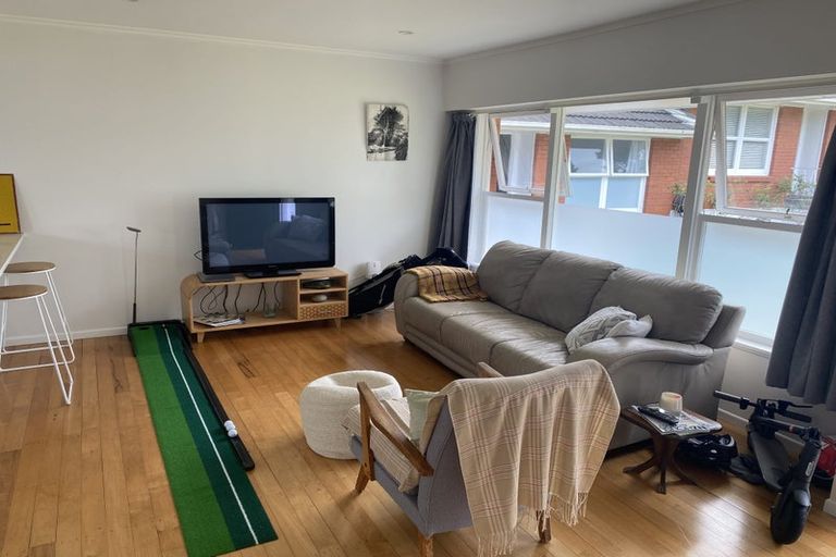 Photo of property in 2112/110 East Coast Road, Forrest Hill, Auckland, 0620