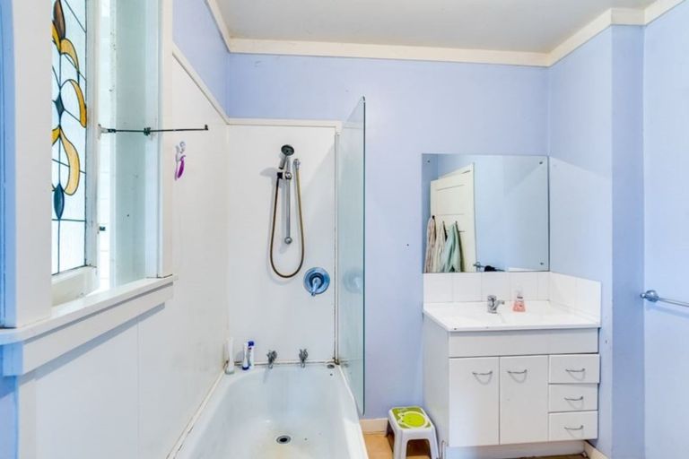 Photo of property in 35 Taradale Road, Marewa, Napier, 4110