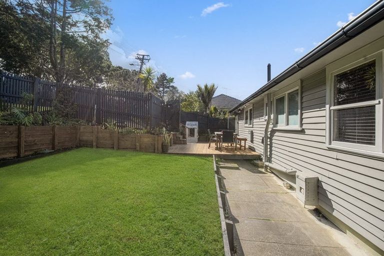 Photo of property in 186 Old Titirangi Road, Titirangi, Auckland, 0604