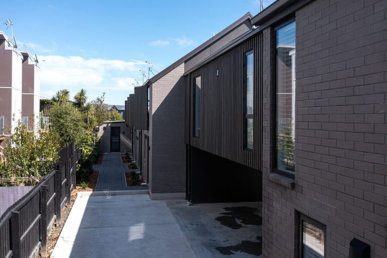 Photo of property in 4/7 Grove Road, Addington, Christchurch, 8024