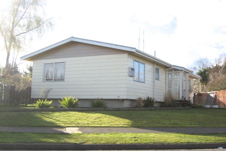 Photo of property in 26 Barton Street, Marton, 4710