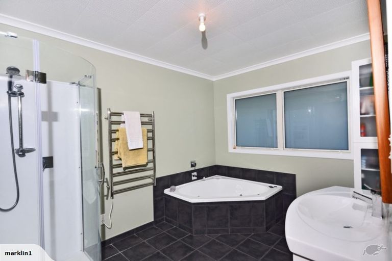 Photo of property in 2118 East Coast Road, Stillwater, Silverdale, 0993