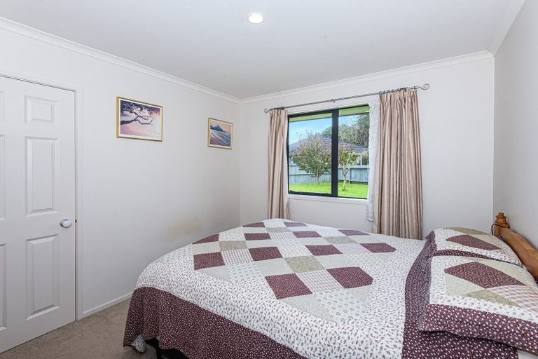 Photo of property in 16 Maxwell Place, Queenstown, 9300