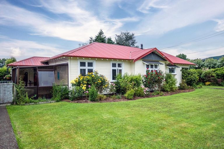 Photo of property in 48 Allan Street, Waimate, 7924