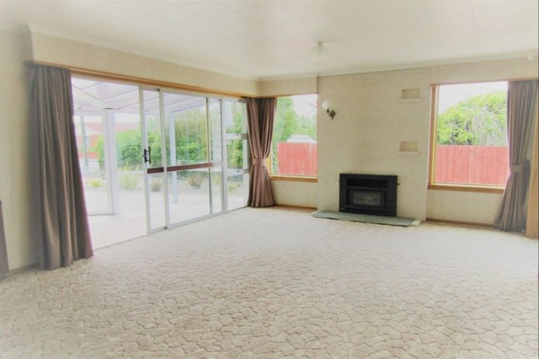 Photo of property in 1 Churchill Place, Waimate, 7924