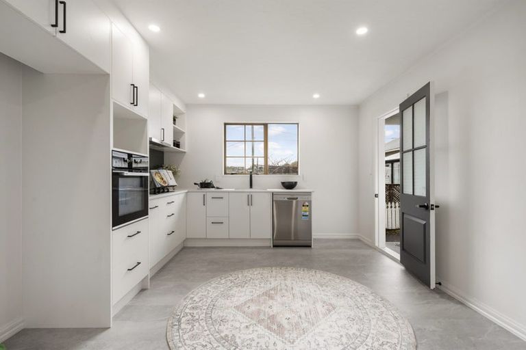 Photo of property in 15 Cargill Street, Karori, Wellington, 6012