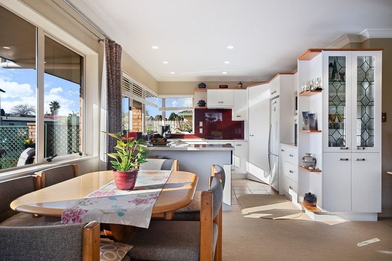 Photo of property in 11 Charles Miller Court, Clarks Beach, 2122