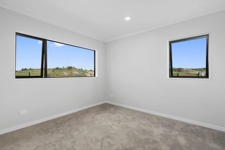 Photo of property in 104 Godfrey Drive, Orewa, 0931