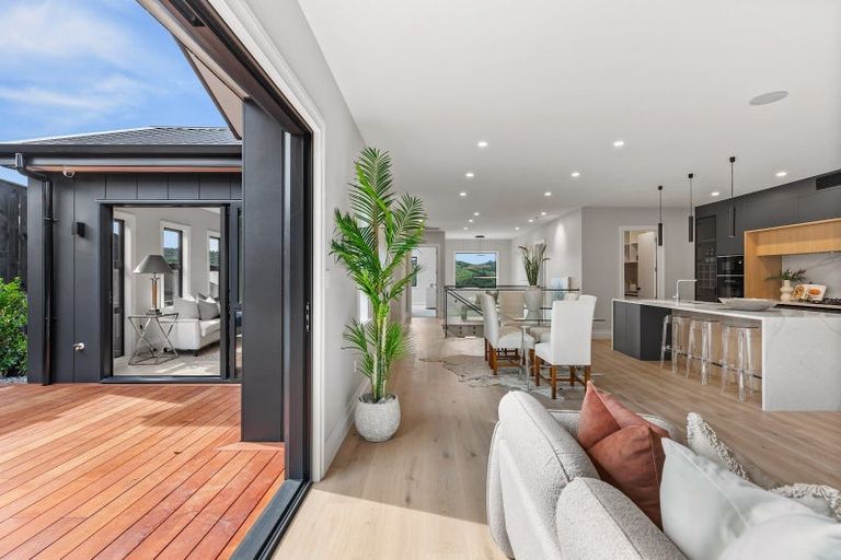 Photo of property in 7 Halcyon Bay Lane, Wainui, 0992