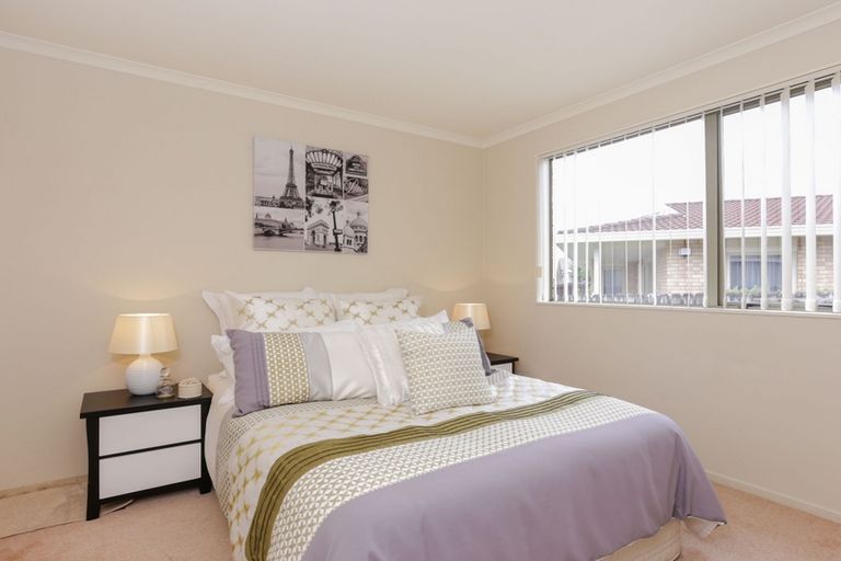 Photo of property in 1a Charlenne Close, Ranui, Auckland, 0612