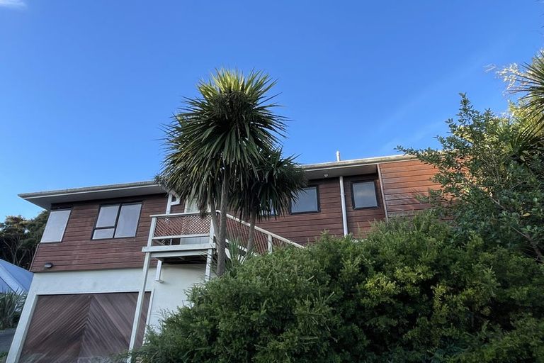 Photo of property in 1/25 Fernwood Grove, Bayview, Auckland, 0629