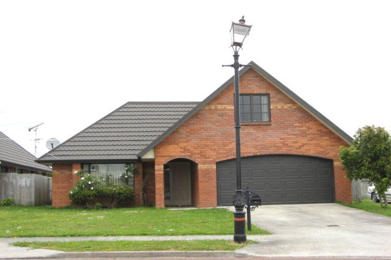 Photo of property in 17 Old Park Place, Takanini, 2112