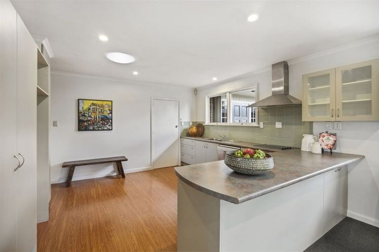 Photo of property in 9 Oakfield Street, Burnside, Christchurch, 8053