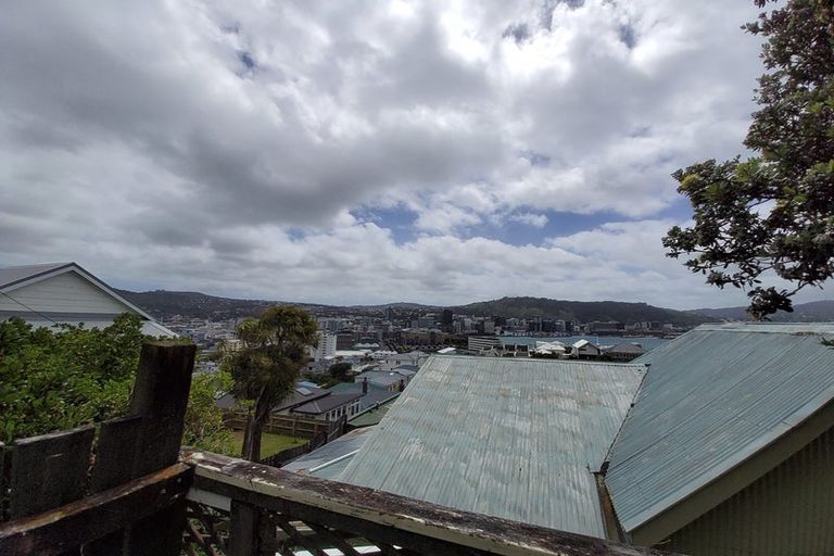 Photo of property in 7-7a Vogel Street, Mount Victoria, Wellington, 6011