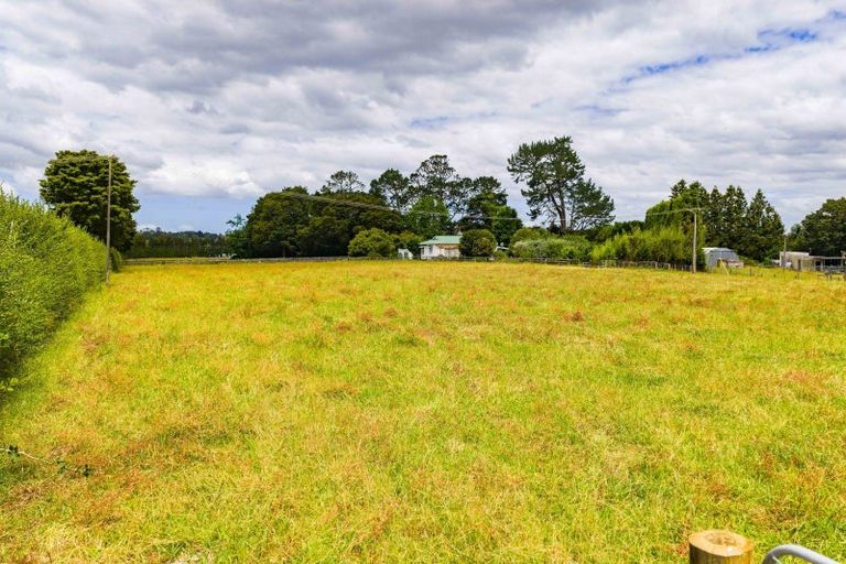 Photo of property in 326 Tauraroa Road, Maungakaramea, 0178