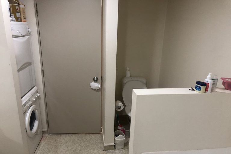 Photo of property in St Helens Apartments, 109 Coromandel Street, Newtown, Wellington, 6021