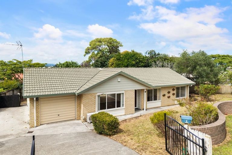 Photo of property in 1 Skelton Avenue, Randwick Park, Auckland, 2105