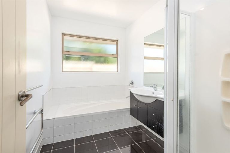 Photo of property in 37 Country Palms Drive, Halswell, Christchurch, 8025