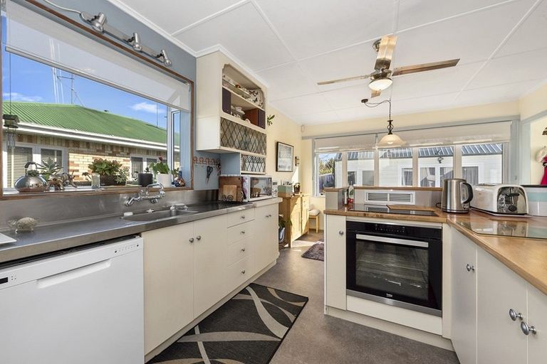 Photo of property in 4 Martin Street, Fairfield, Hamilton, 3214