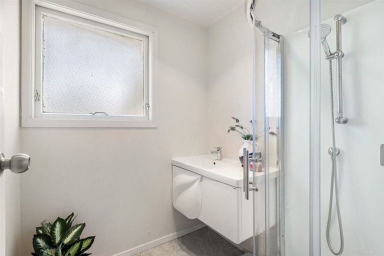 Photo of property in 28 Gambare Place, Wattle Downs, Auckland, 2103