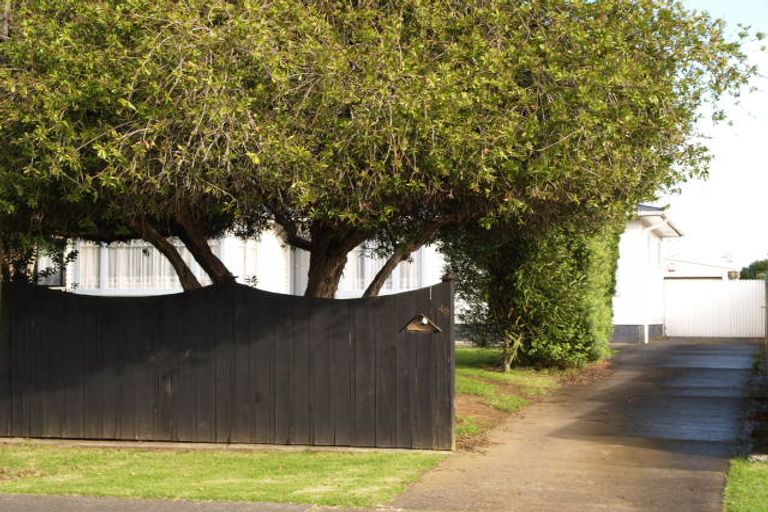 Photo of property in 46 Hallberry Road, Mangere East, Auckland, 2024