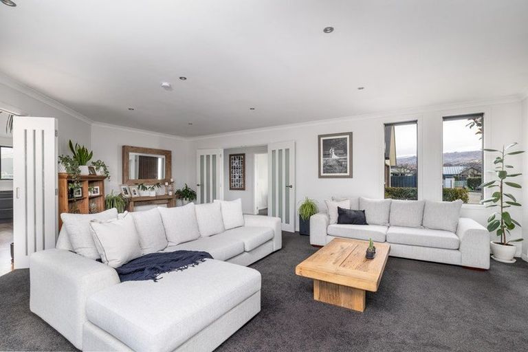 Photo of property in 8 Spruce Close, Alexandra, 9320