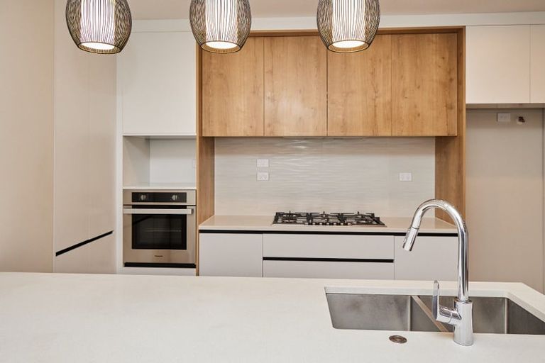 Photo of property in 36c Eastern Beach Road, Bucklands Beach, Auckland, 2012