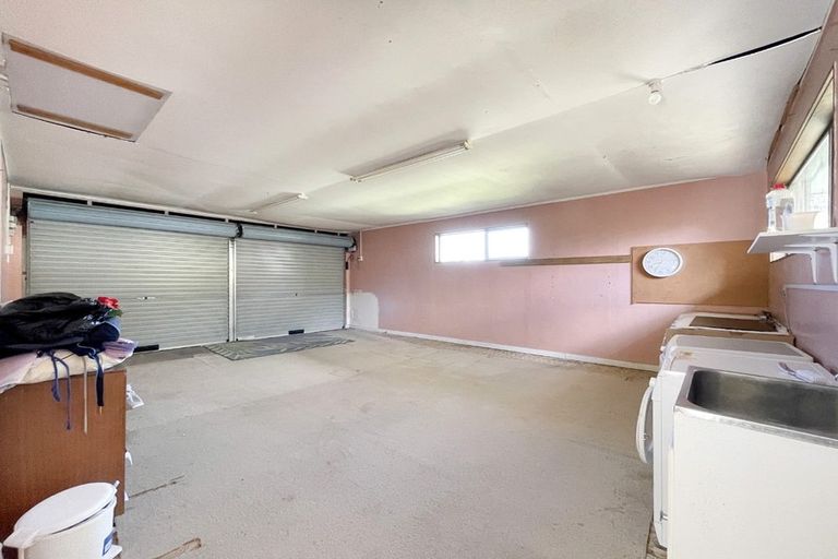 Photo of property in 27 Pooley Street, Pakuranga Heights, Auckland, 2010