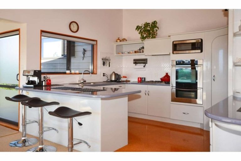 Photo of property in 45 Doves Bay Road, Kerikeri, 0294