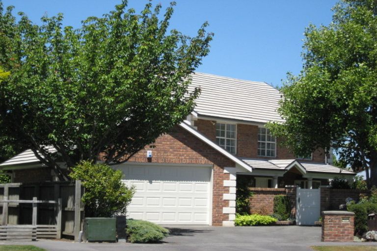 Photo of property in 26 Brockhall Lane, Avonhead, Christchurch, 8042
