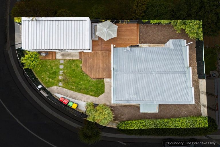 Photo of property in 135 Oakwood Avenue, Balaclava, Dunedin, 9011